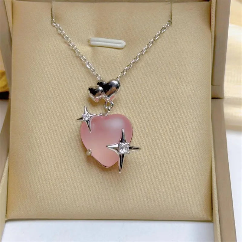 Classic Retro Pink Heart-shaped Necklace