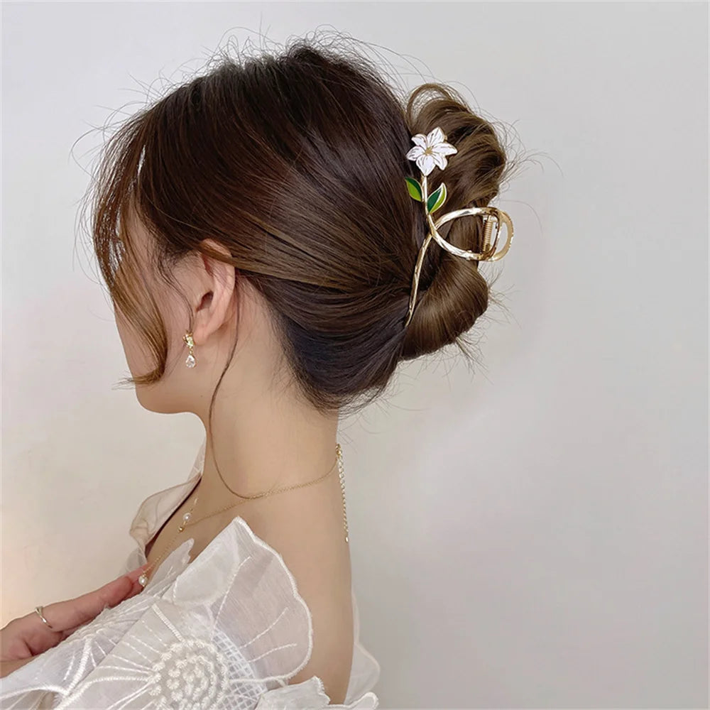 Fashion Flowers Hollow Metal Hair Claw