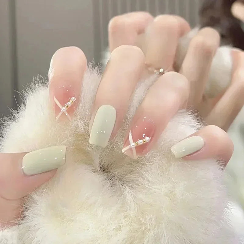 24Pcs Pearl Fake Nails