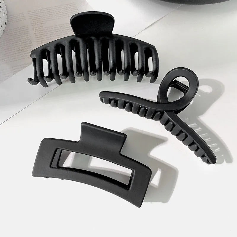 Elegant Black Geometric Plastic Hair Claw