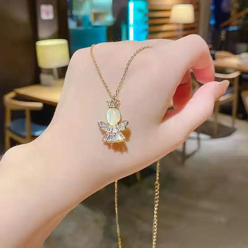 Classic Retro Cute Angel Crown Necklace